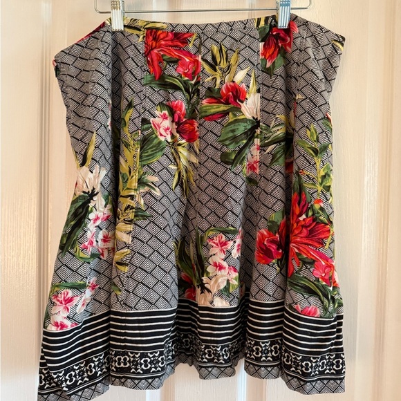 White House Black Market Floral Fit & Flare Skirt Size 14 Office Casual Worship - Picture 2 of 7
